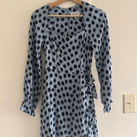 Flowy Leopard Print Mini Dress - Picture 2 of 4